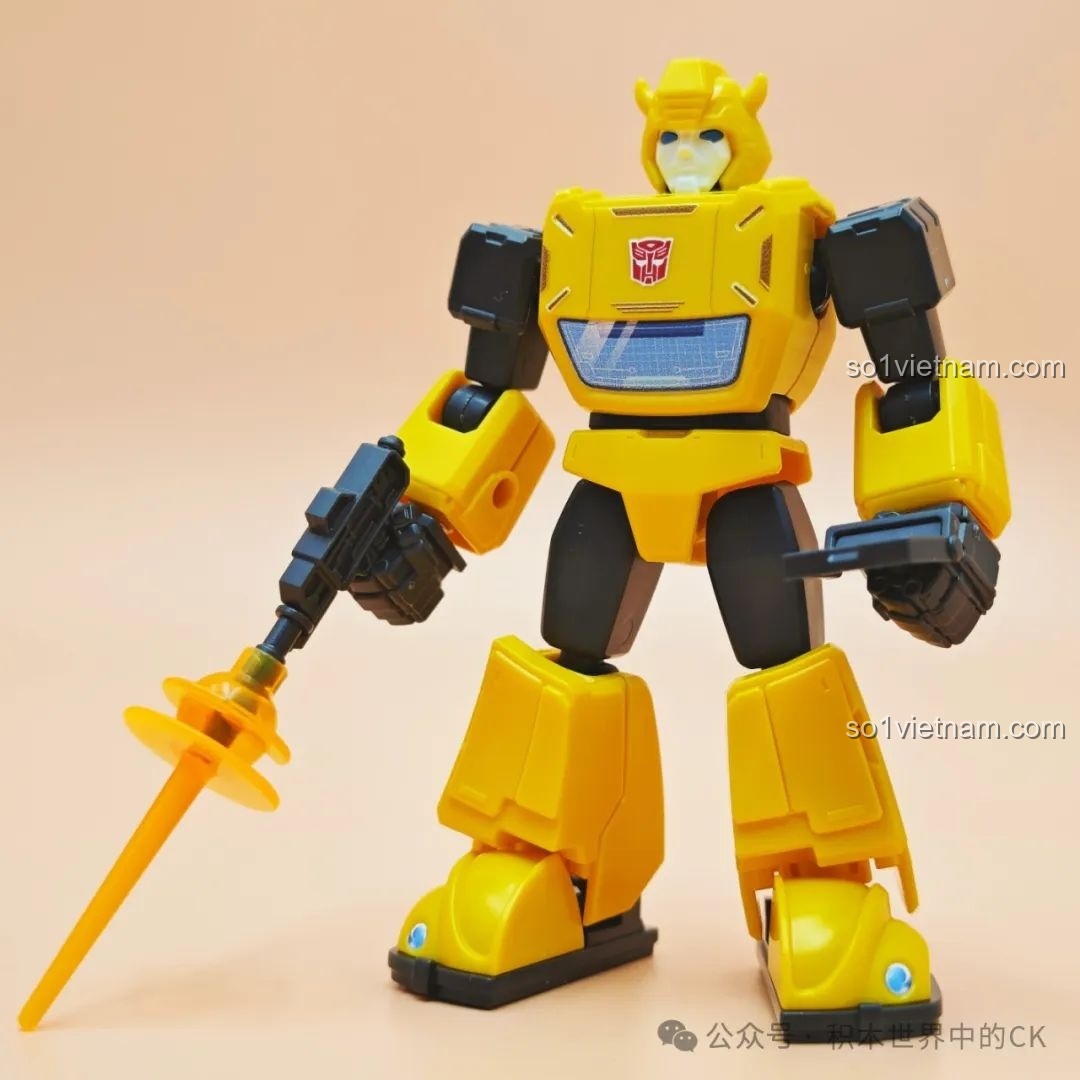 Bumblebee ở dạng robot, nhìn từ bên cạnh
