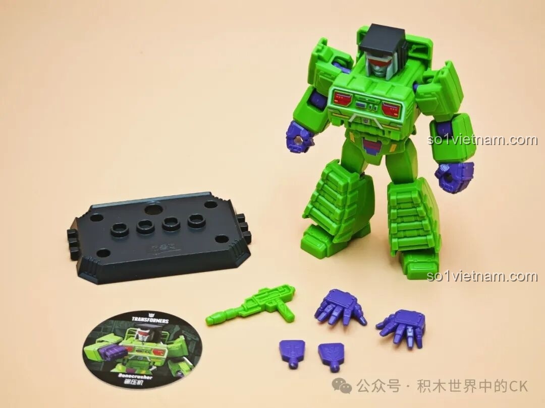 Nhân vật Slag ở dạng robot trong bộ Transformers 71103