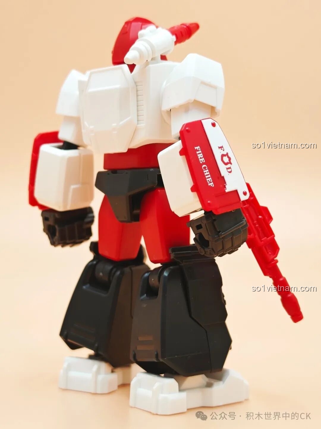 Slag ở dạng khủng long, nhìn từ phía trước