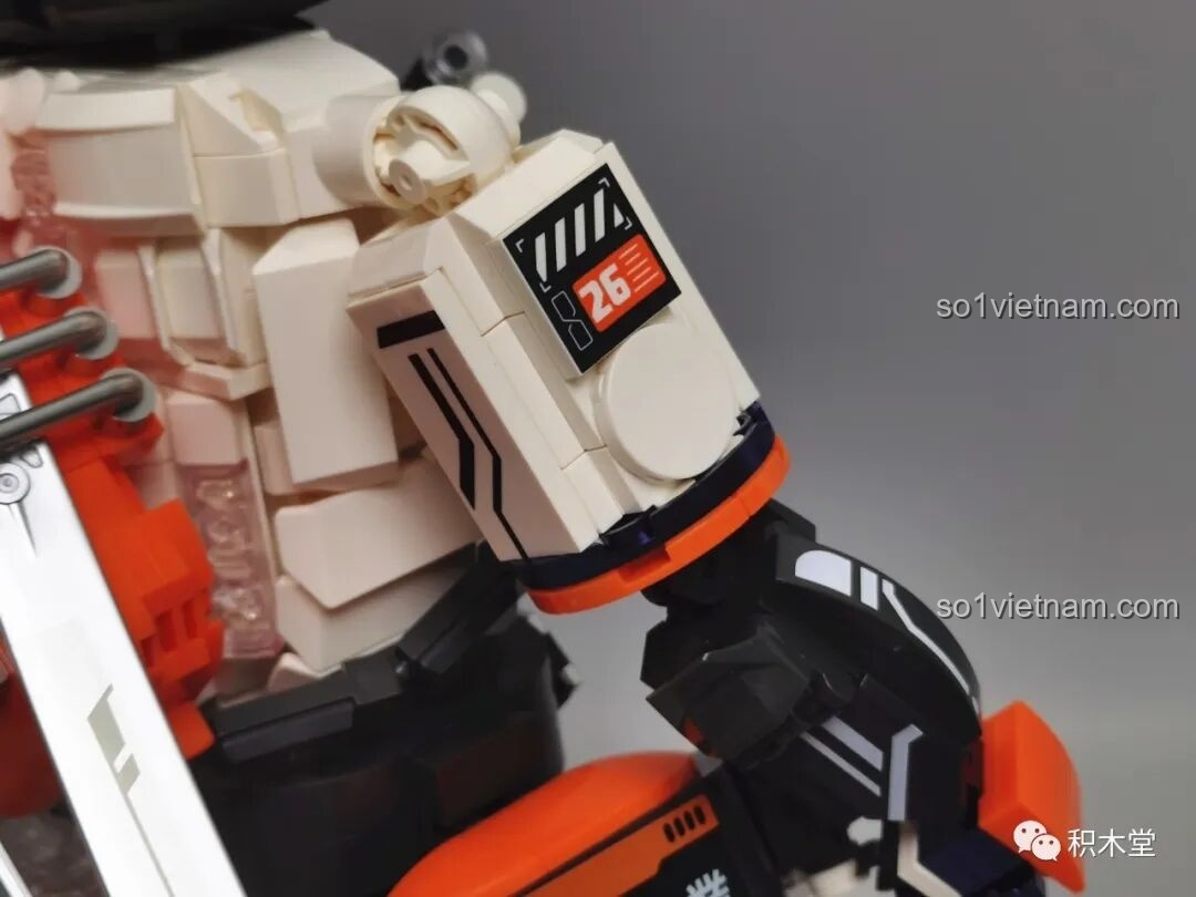 Túi buộc đùi của FUNIFY W9006 Chiến Binh Cơ Khí ZENN, một phụ kiện thời trang Cyberpunk độc đáo, tăng thêm vẻ cá tính và hiện đại cho mô hình.