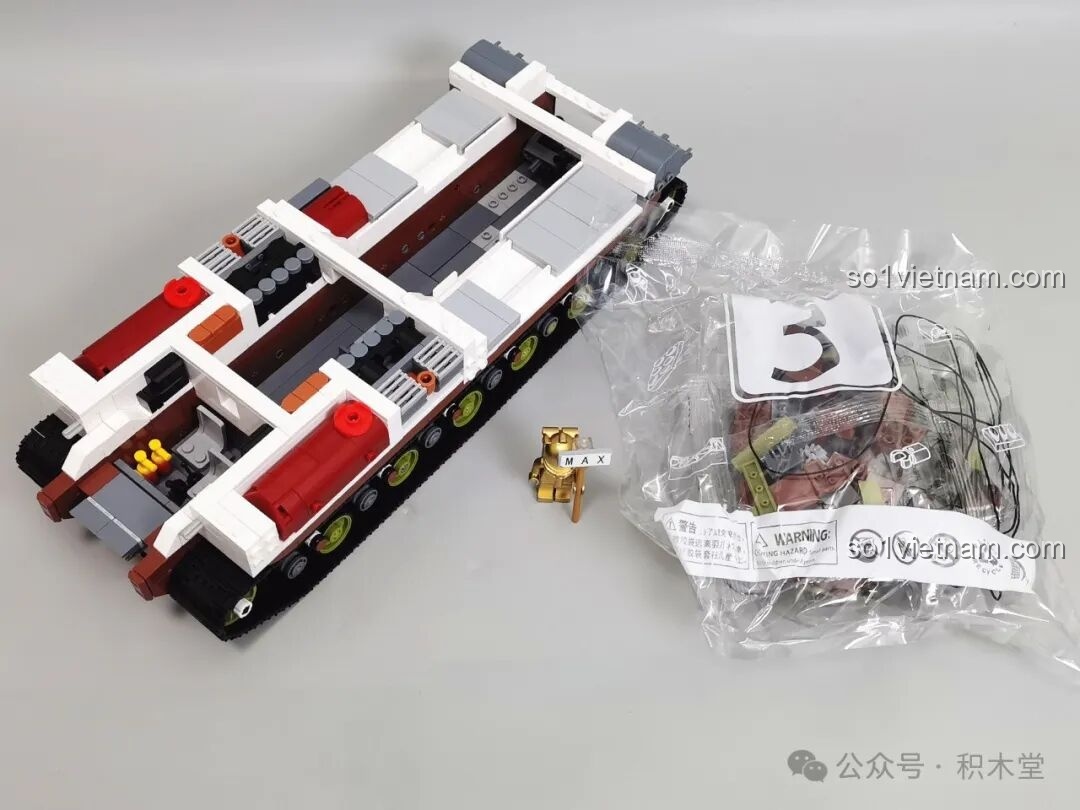 Túi linh kiện số 5 của bộ lắp ghép Xe Tăng Maus 12GO 98002, chứa các mảnh ghép cho phần thân xe.