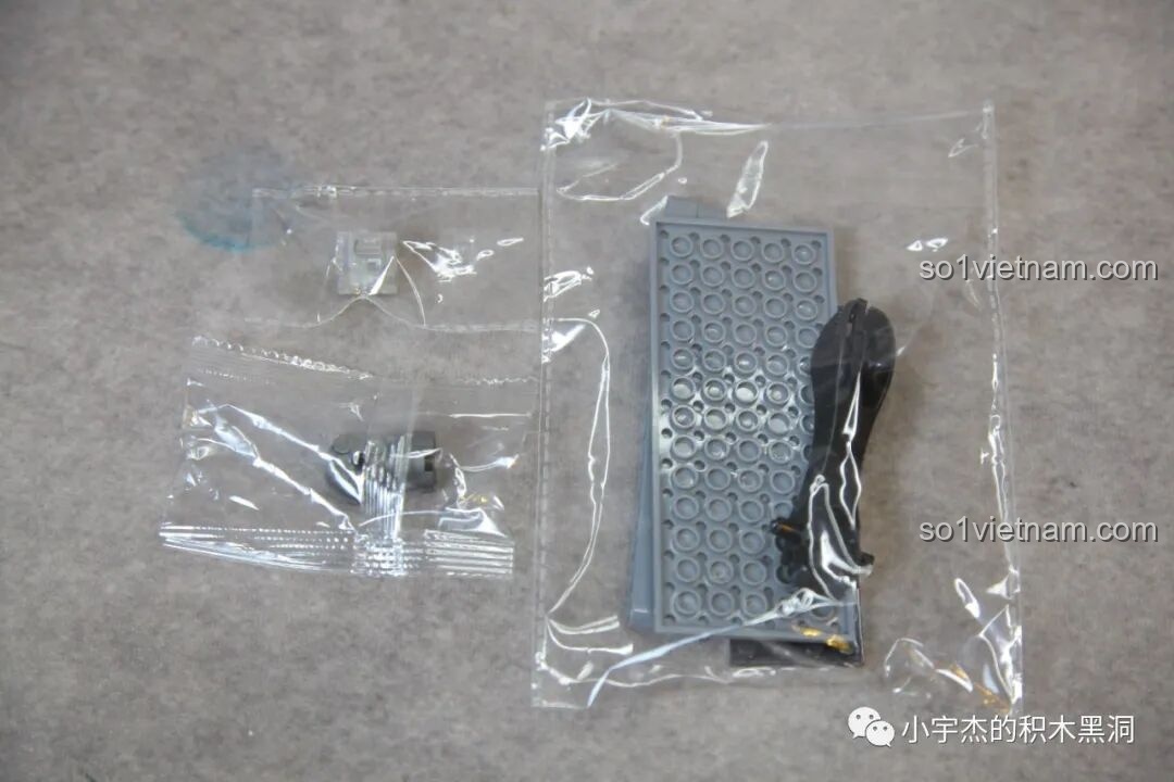 Túi phụ kiện chung chứa các chi tiết đặc biệt và dụng cụ tháo lắp của bộ ZHEGAO GZ8008.