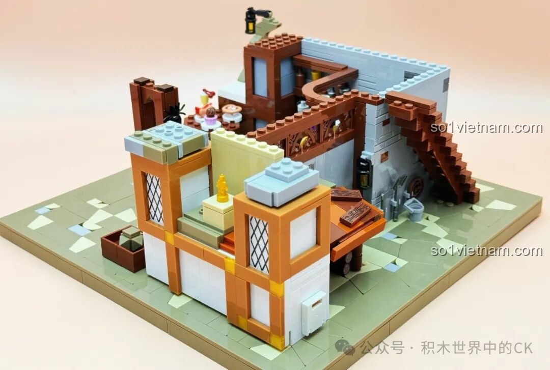 Các bức tường bên ngoài tầng trệt đang được lắp, tạo hình kiến trúc cho bộ JIESTAR 57016 Thư viện Châu Âu.