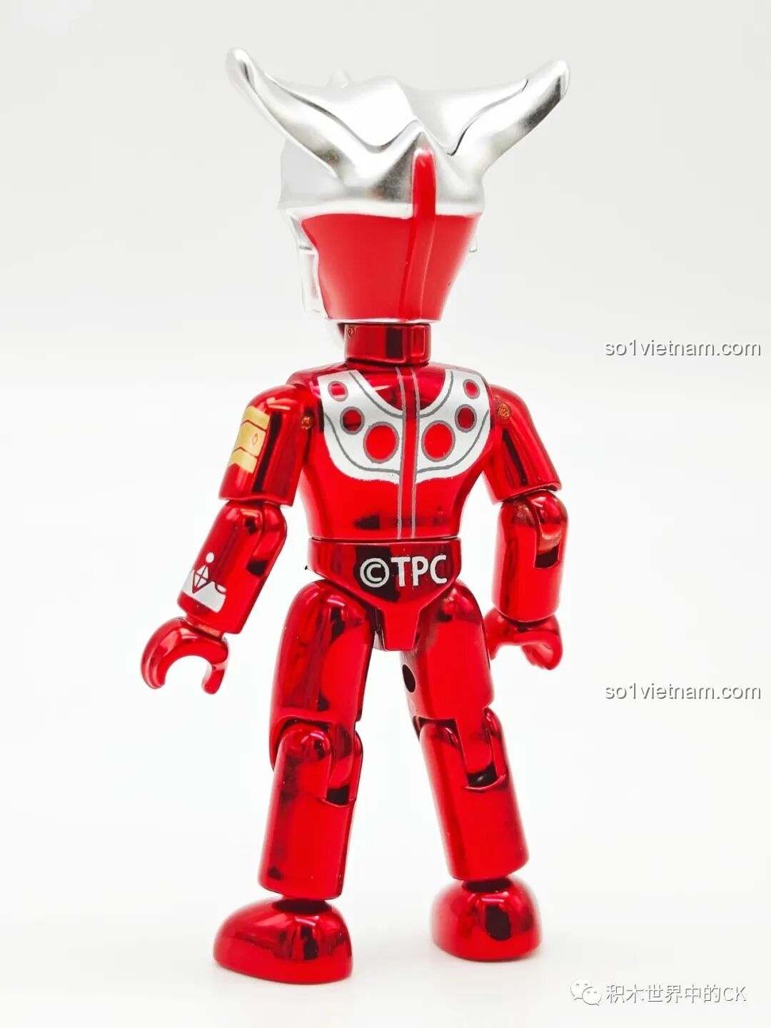 Mặt sau mô hình Ultraman Leo của Enlighten 75028, chi tiết in ấn sắc nét.