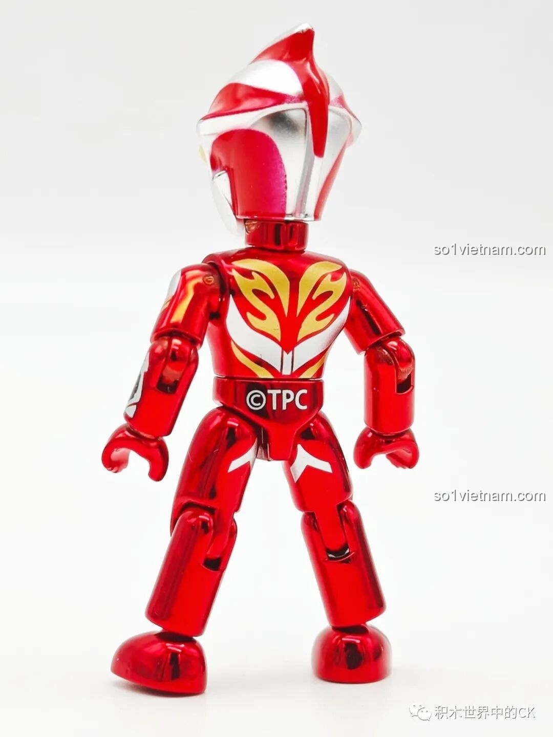 Mặt sau mô hình Ultraman Mebius Burning Brave của Enlighten 75028, chi tiết in ấn sắc nét.