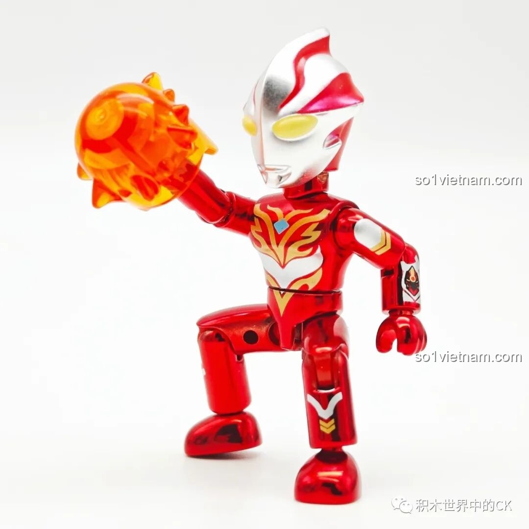 Ultraman Mebius Burning Brave cầm vũ khí màu cam lửa, sẵn sàng chiến đấu trong bộ lắp ghép Enlighten 75028.