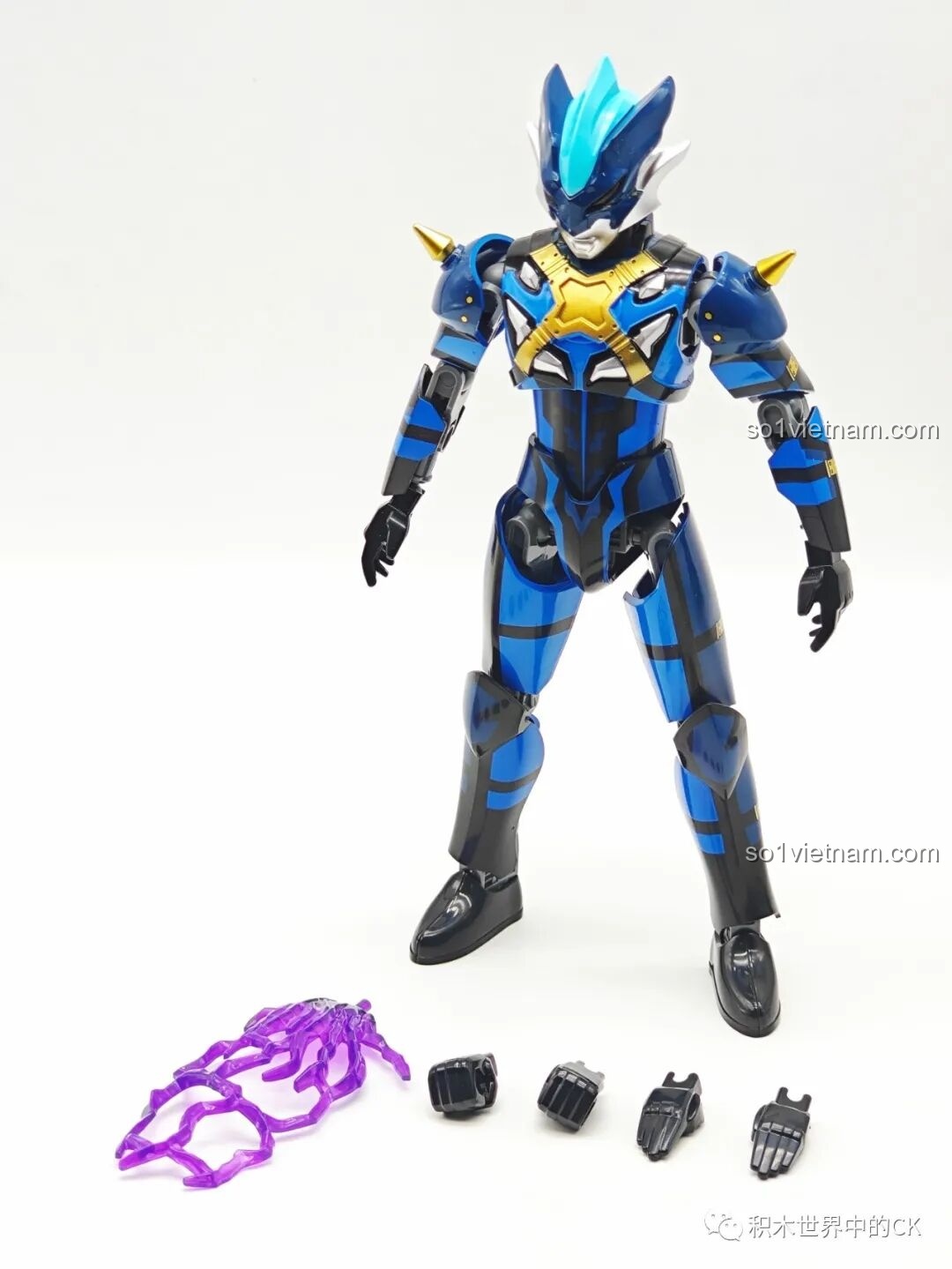 Mô hình Ultraman Tregear hoàn thiện sau khi lắp ráp