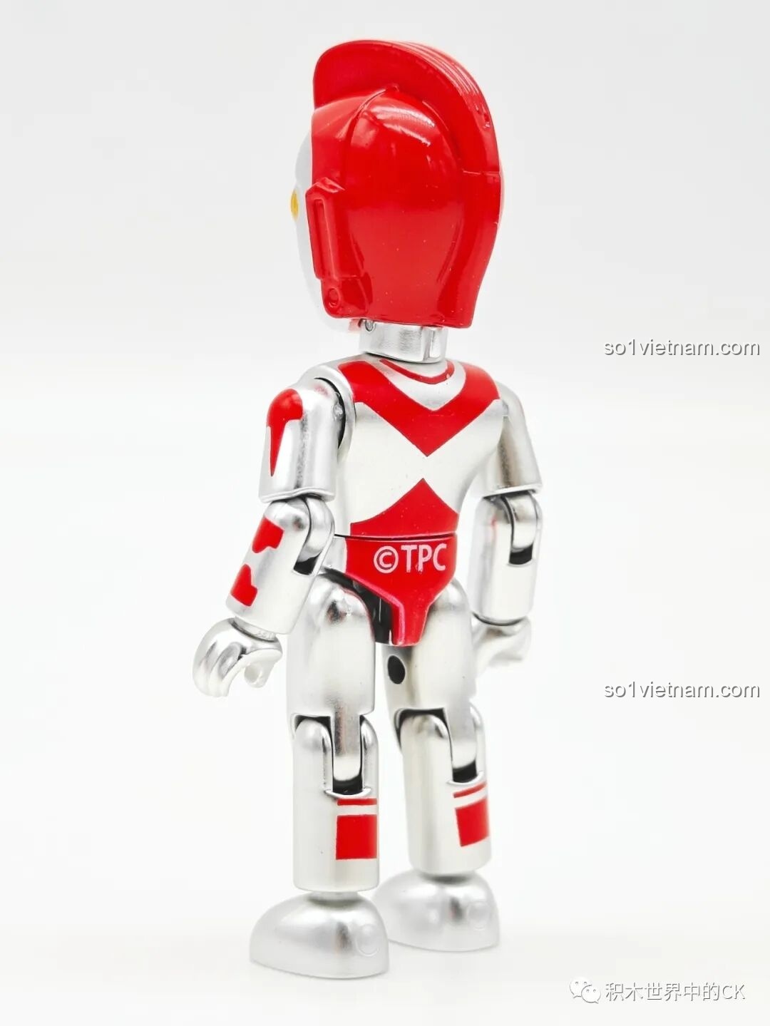 Mặt sau mô hình Ultraman Yullian của Enlighten 75028, chi tiết in ấn sắc nét.