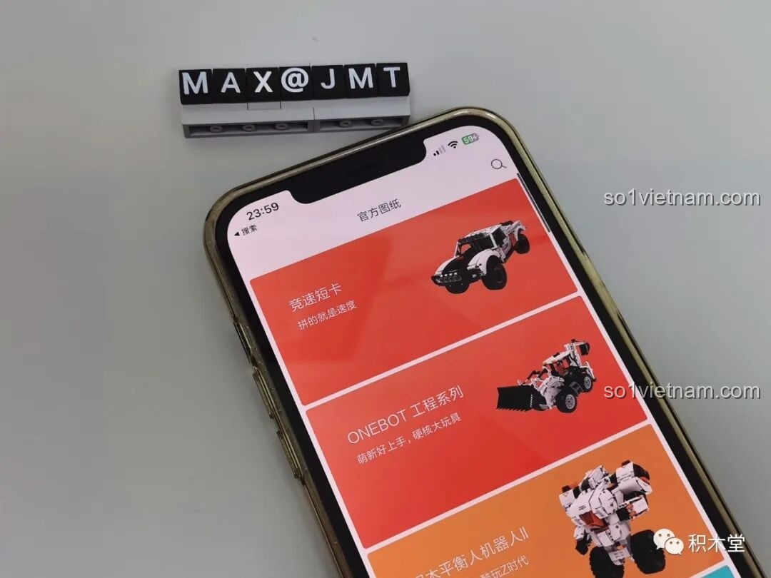 Màn hình điện thoại hiển thị ứng dụng 