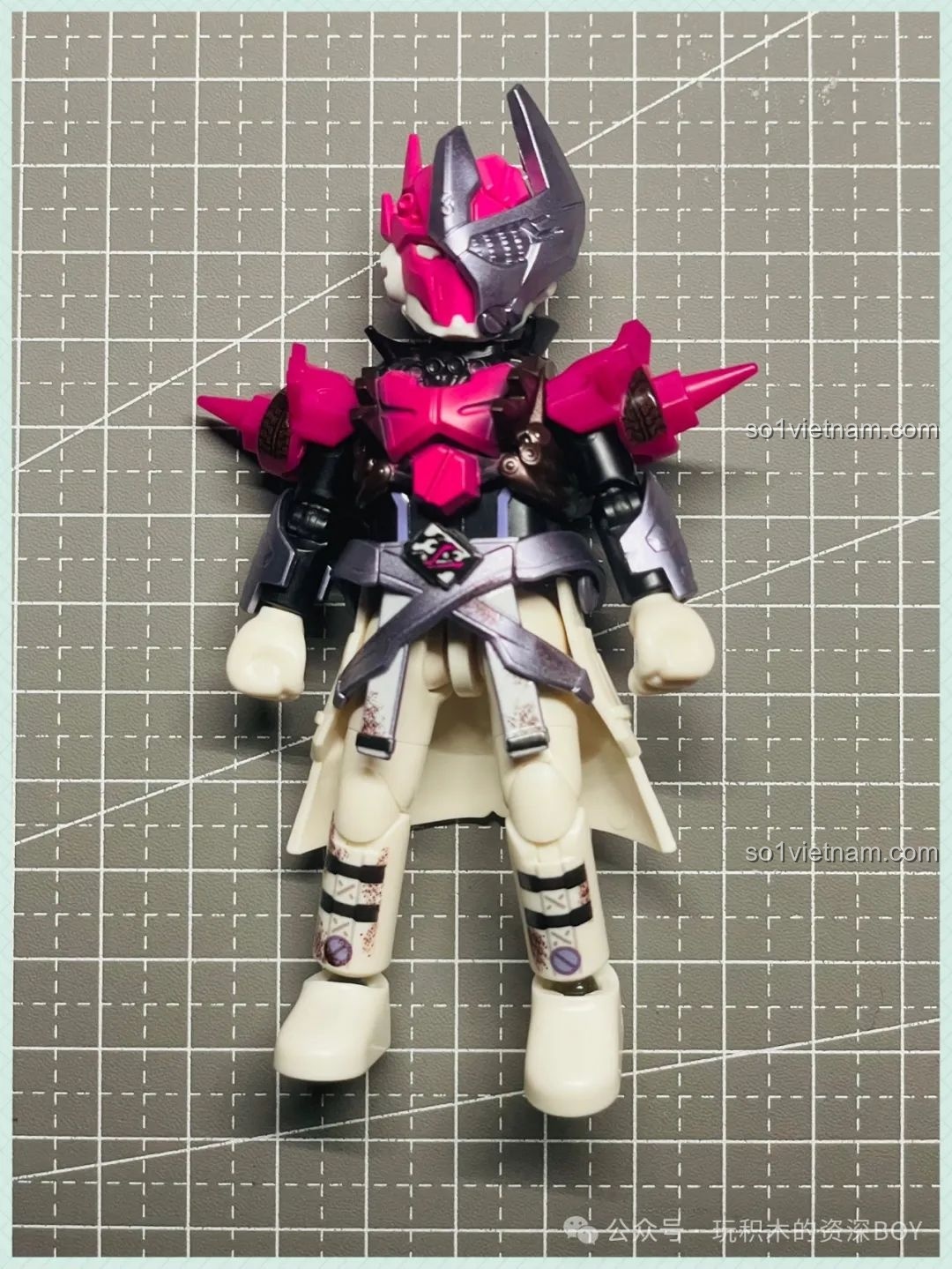 Mô hình Valvarad BLOKEES Kamen Rider đã hoàn thành, sẵn sàng trưng bày, đánh giá chi tiết sản phẩm.