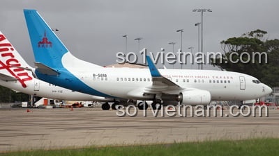 Máy bay Boeing 737-800 万致IM.Master 5818, đồ chơi mô hình máy bay thương mại, mô hình máy bay chi tiết, động cơ kéo lùi, màu trắng xanh dương, cho bé trai 14 tuổi