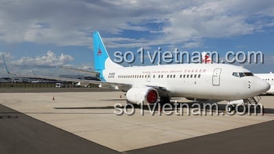 Máy bay Boeing 737-800 万致IM.Master 5818, đồ chơi mô hình máy bay, mô hình máy bay chi tiết, động cơ kéo lùi, màu trắng xanh dương, cho bé trai 14 tuổi