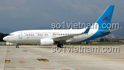 Máy bay Boeing 737-800 万致IM.Master 5818, đồ chơi mô hình máy bay, mô hình máy bay chi tiết, động cơ kéo lùi, màu trắng xanh dương, cho bé trai 14 tuổi