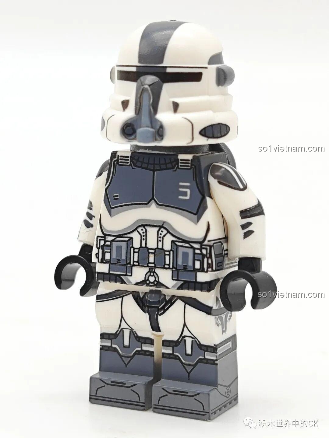 Minifigure Clone Trooper Boost WM2259 trang bị vũ khí, bộ đồ chơi Lính Clone Wolfpack giá tốt cho bé trai 8 tuổi.