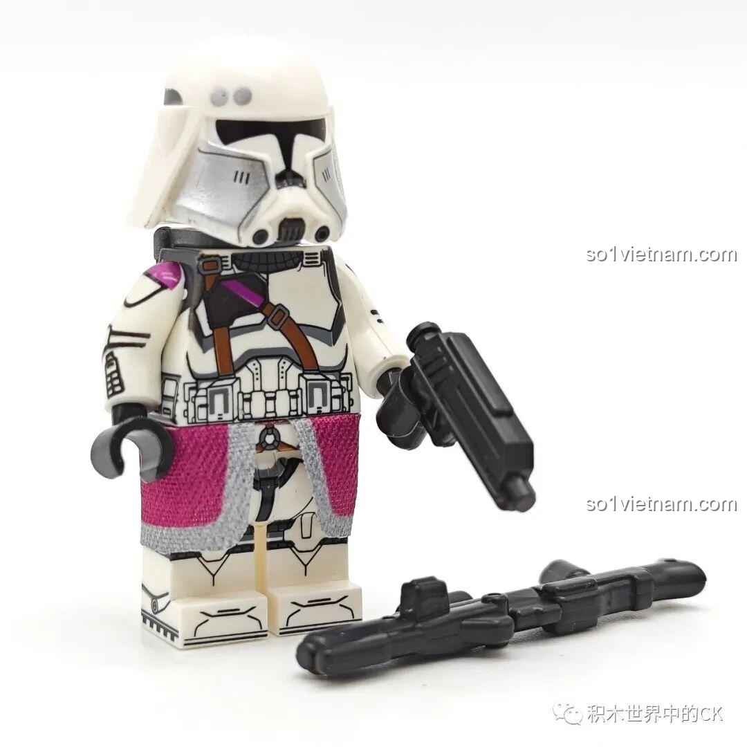 Commander Bacara WM2255 với vũ khí và tư thế sẵn sàng chiến đấu, một phần của bộ đồ chơi WM6127 Minifigure Star Wars.