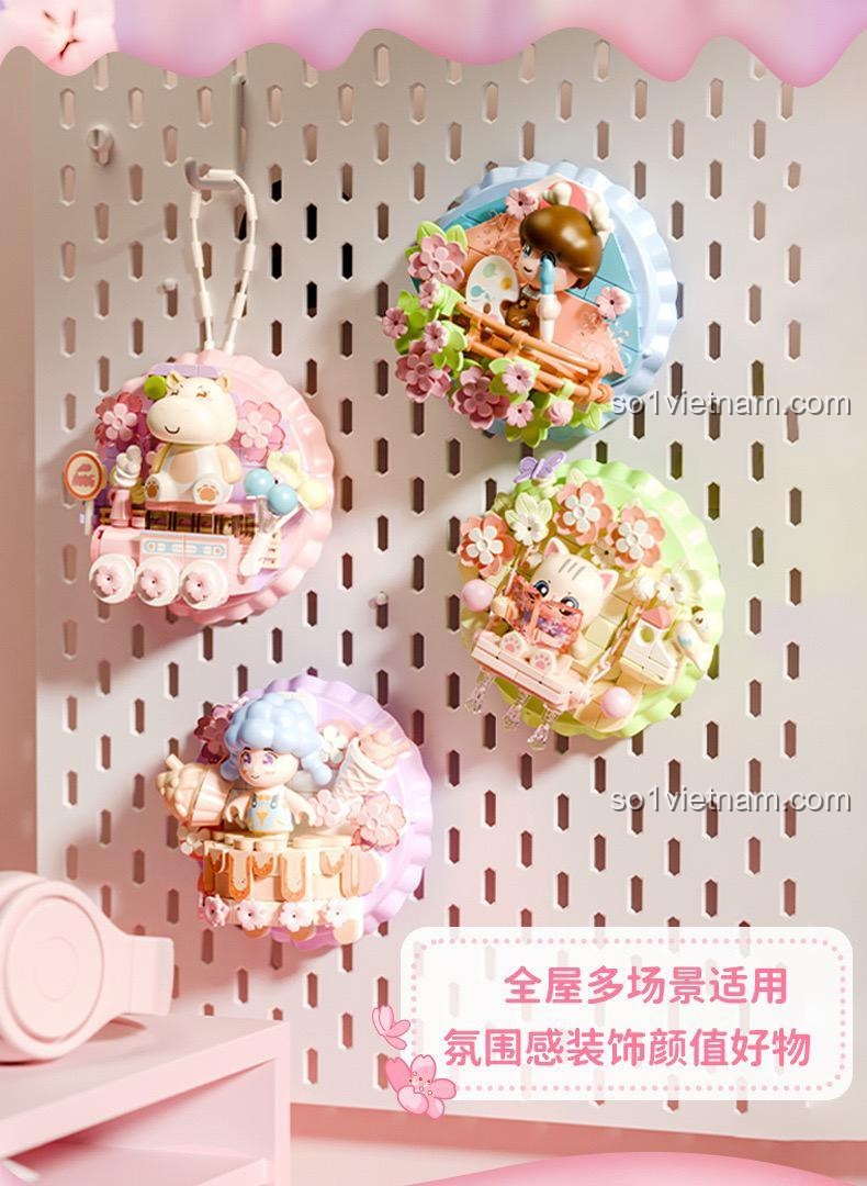 Hai mẫu nam châm tủ lạnh hoa anh đào Wonder Moon 802804 treo cạnh nhau, đồ chơi mô hình Wonder Moon, đồ trang trí tủ lạnh cho con gái 14 tuổi.