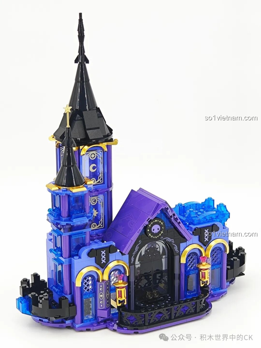 Xây dựng một trong những ngọn tháp của bộ đồ chơi TOP TOY đáng tiền.