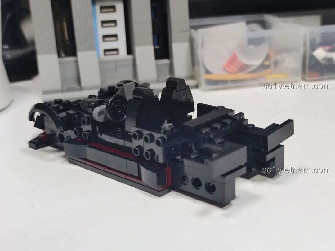 Một góc nhìn khác của khung xe Xbert 66006 WILD BISON, cho thấy sự chắc chắn và cân đối.