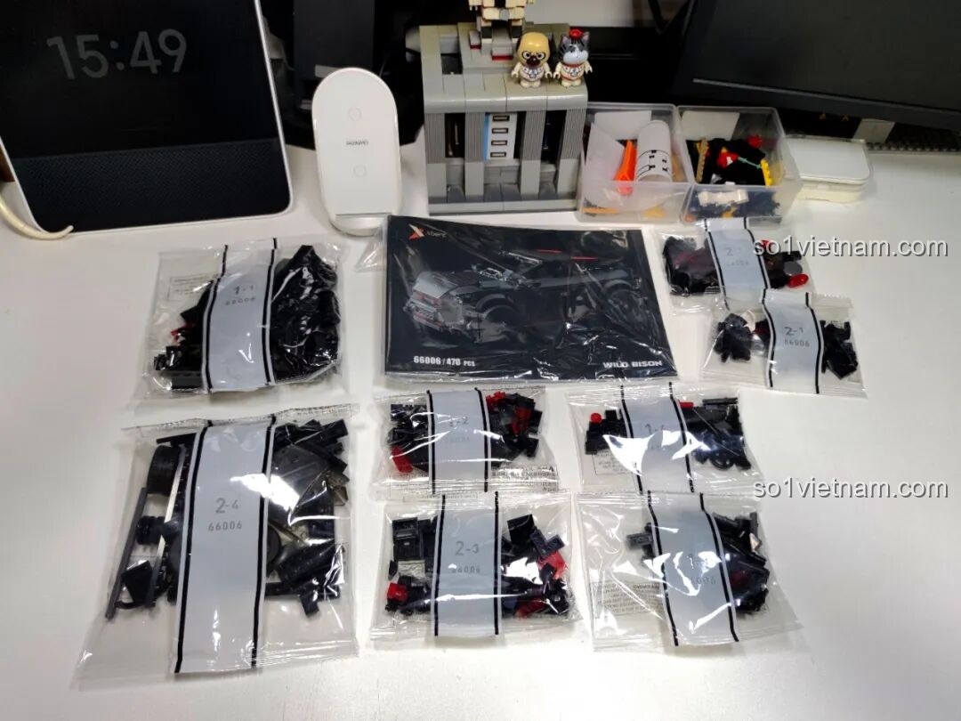 Các túi mảnh ghép được đánh số của bộ đồ chơi lắp ráp Xbert 66006 WILD BISON.