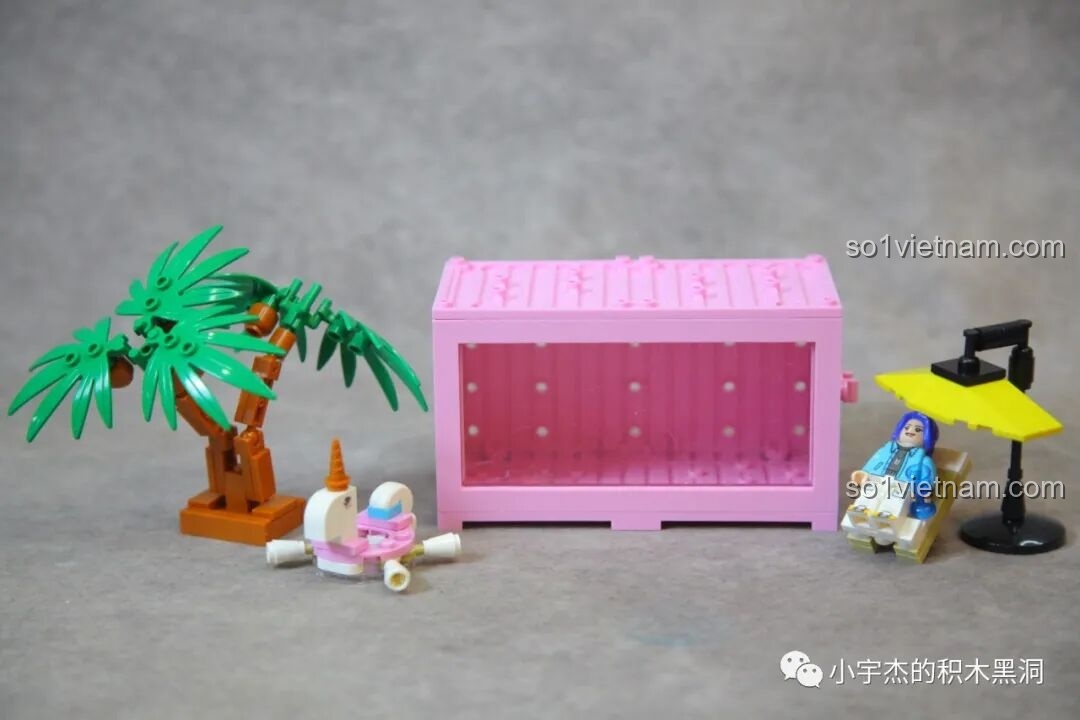 Nhìn từ bên hông, xe mini Sembo 714510 khoe trọn vẹn sticker đáng yêu và thiết kế nhỏ gọn.