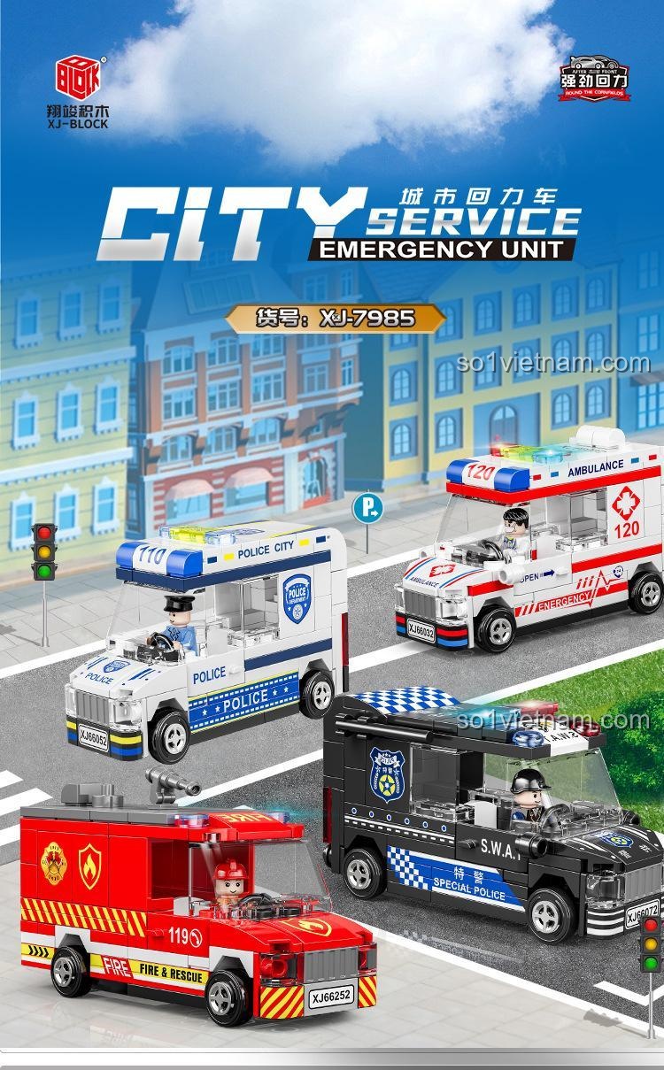 Poster quảng cáo bộ xếp hình Xe cứu hỏa 7985, với 4 chiếc xe đang làm nhiệm vụ trong thành phố. Đồ chơi sáng tạo, thông minh.