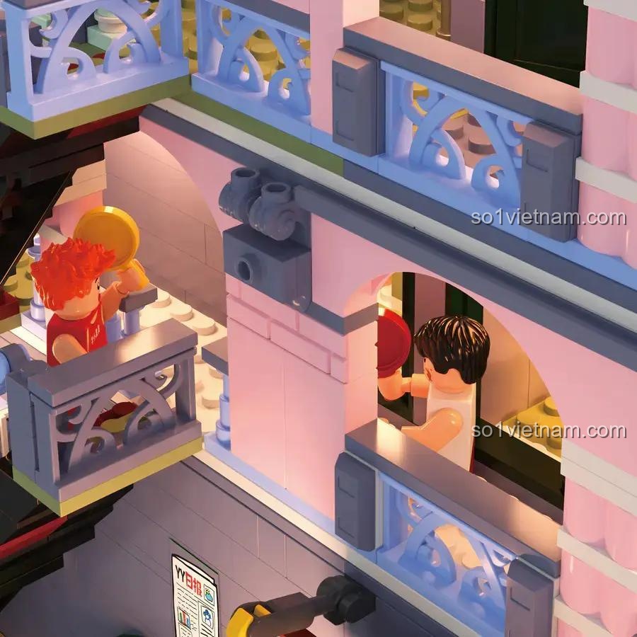 Cầu thang trong bộ lắp ghép ZHEGAO 612015 Phố Cổ