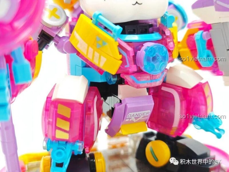 Chi tiết thân của Mô hình Mecha Gấu Trúc Phúc Bảo Hào ZHEGAO 662011, Robot Gấu Trúc 662011, giáp trụ vững chắc