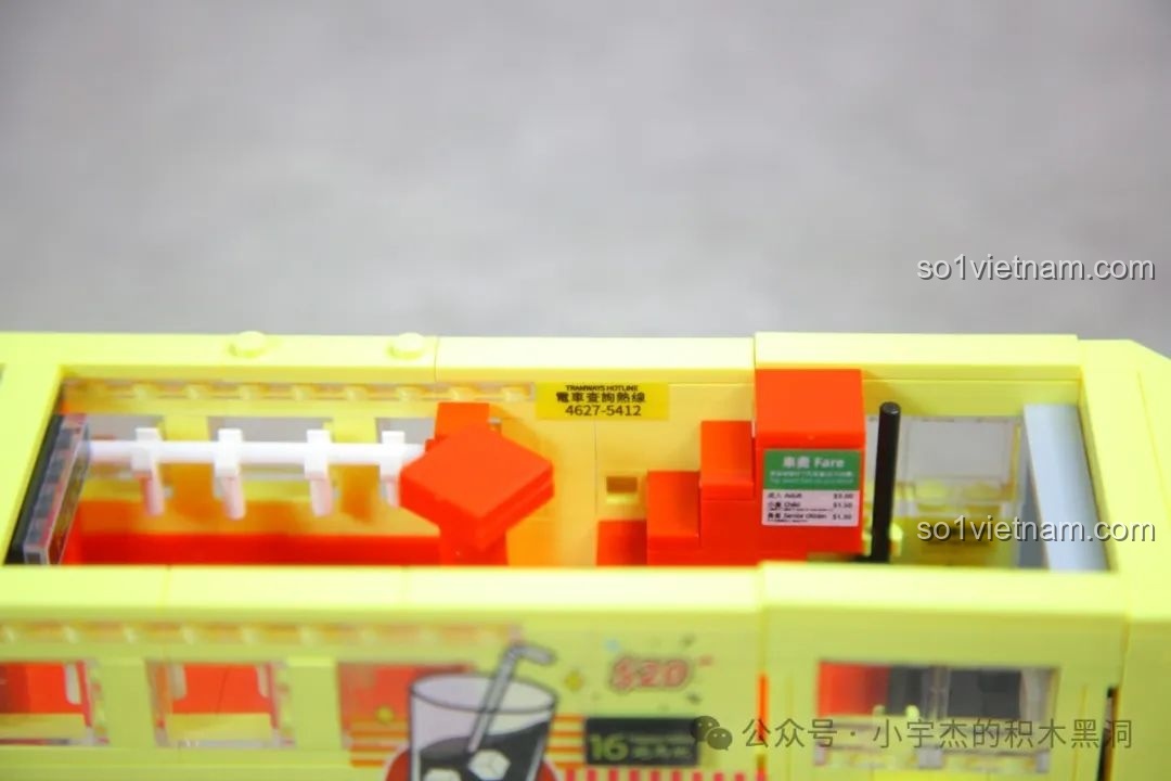 Cận cảnh các mảnh ghép màu trắng, xanh và đen trong túi số 3