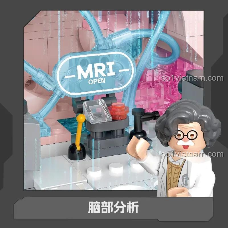 Minifigure bác sĩ bên cạnh mô hình Não Bộ Zoin GK101, khu vực phân tích não bộ